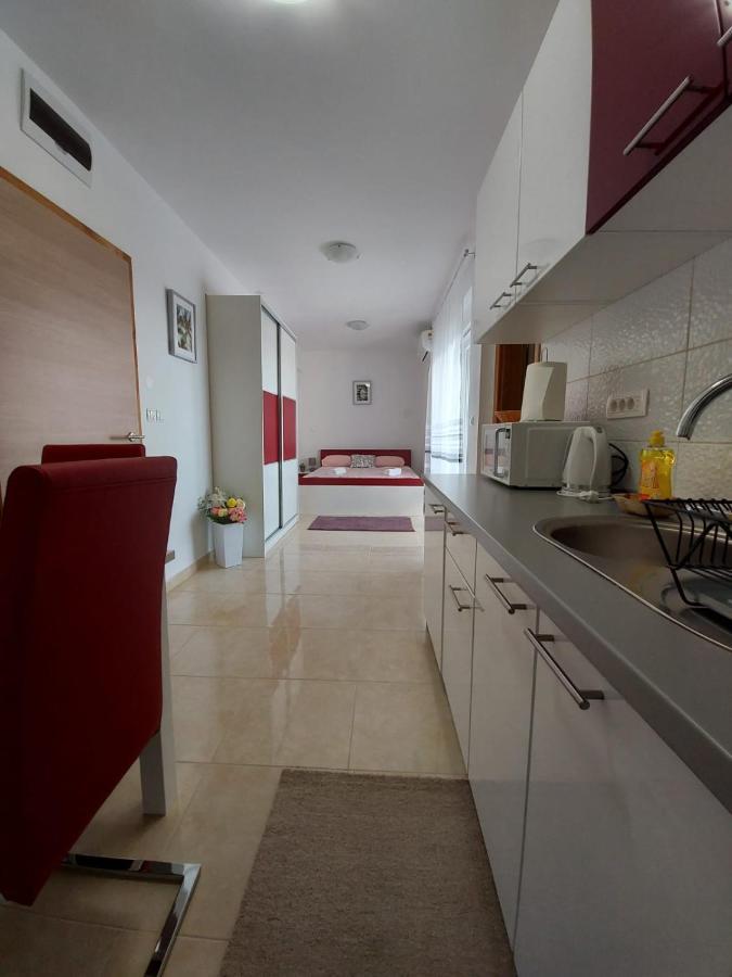 ורסי Apartmani Gimi Shine מראה חיצוני תמונה