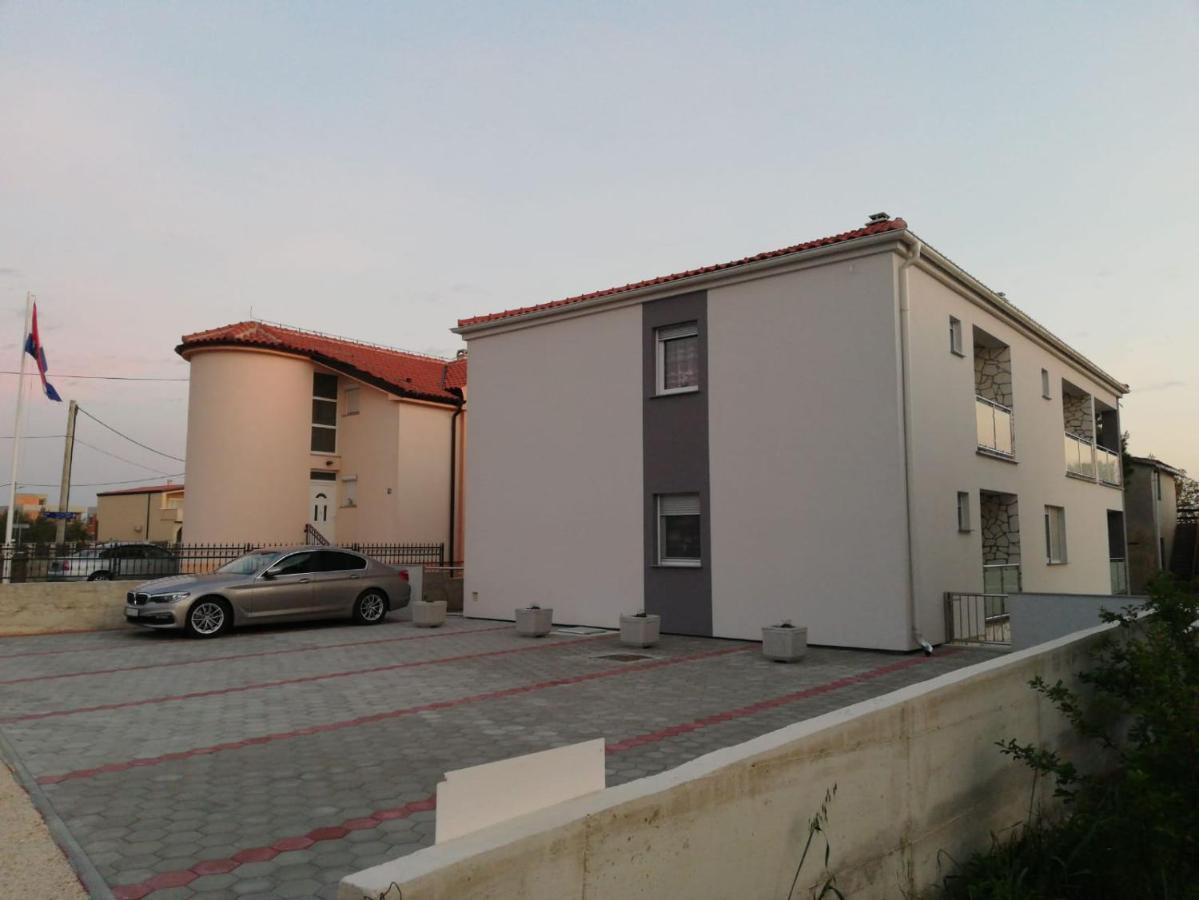 ורסי Apartmani Gimi Shine מראה חיצוני תמונה