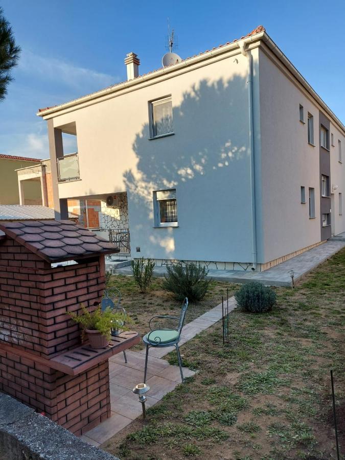 ורסי Apartmani Gimi Shine מראה חיצוני תמונה