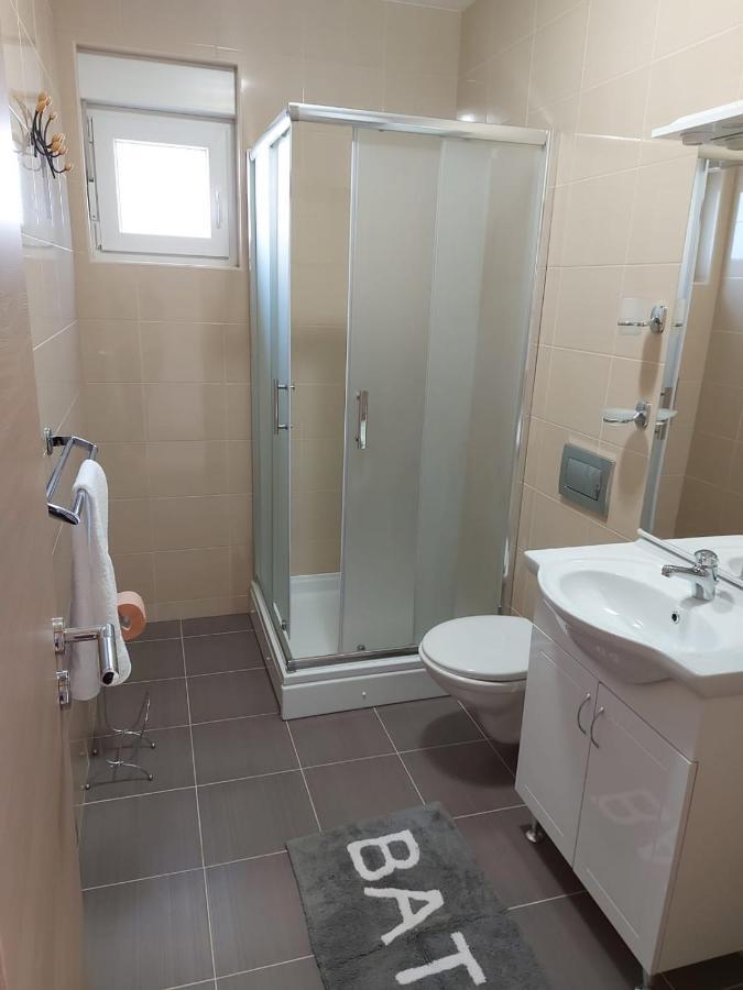 ורסי Apartmani Gimi Shine מראה חיצוני תמונה