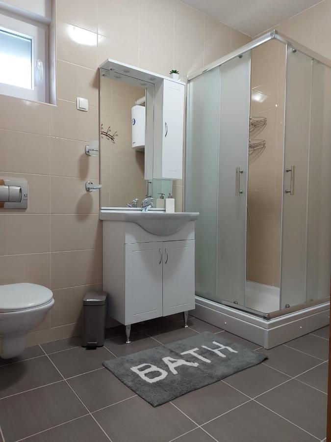ורסי Apartmani Gimi Shine מראה חיצוני תמונה