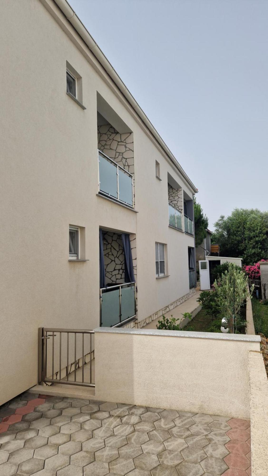 ורסי Apartmani Gimi Shine מראה חיצוני תמונה